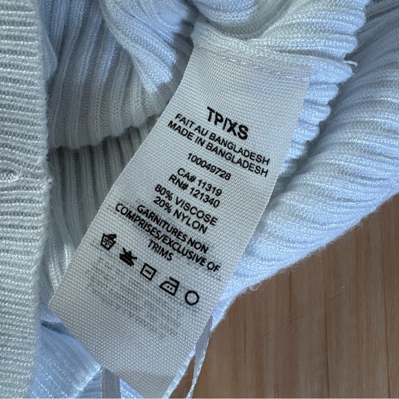 Garage White Ribbed Crop Top - Picture 10 of 10